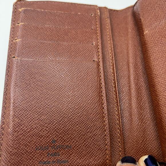 GUC Louis Vuitton Monogram Compact Wallet - Picture 6 of 8